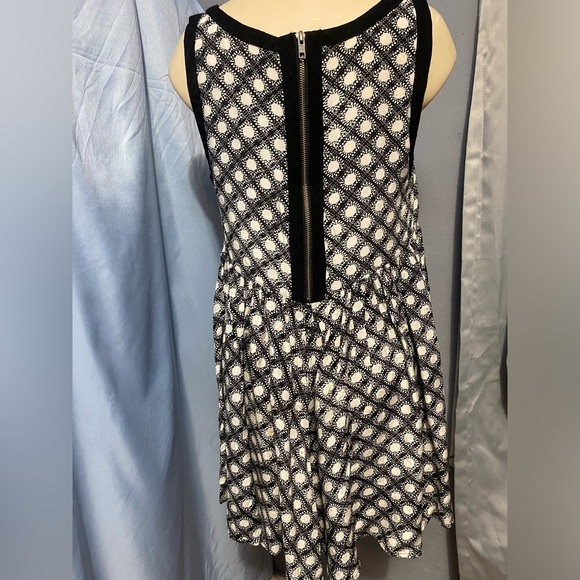 Free People Black and White Sleeveless Tank Top - Picture 10 of 11